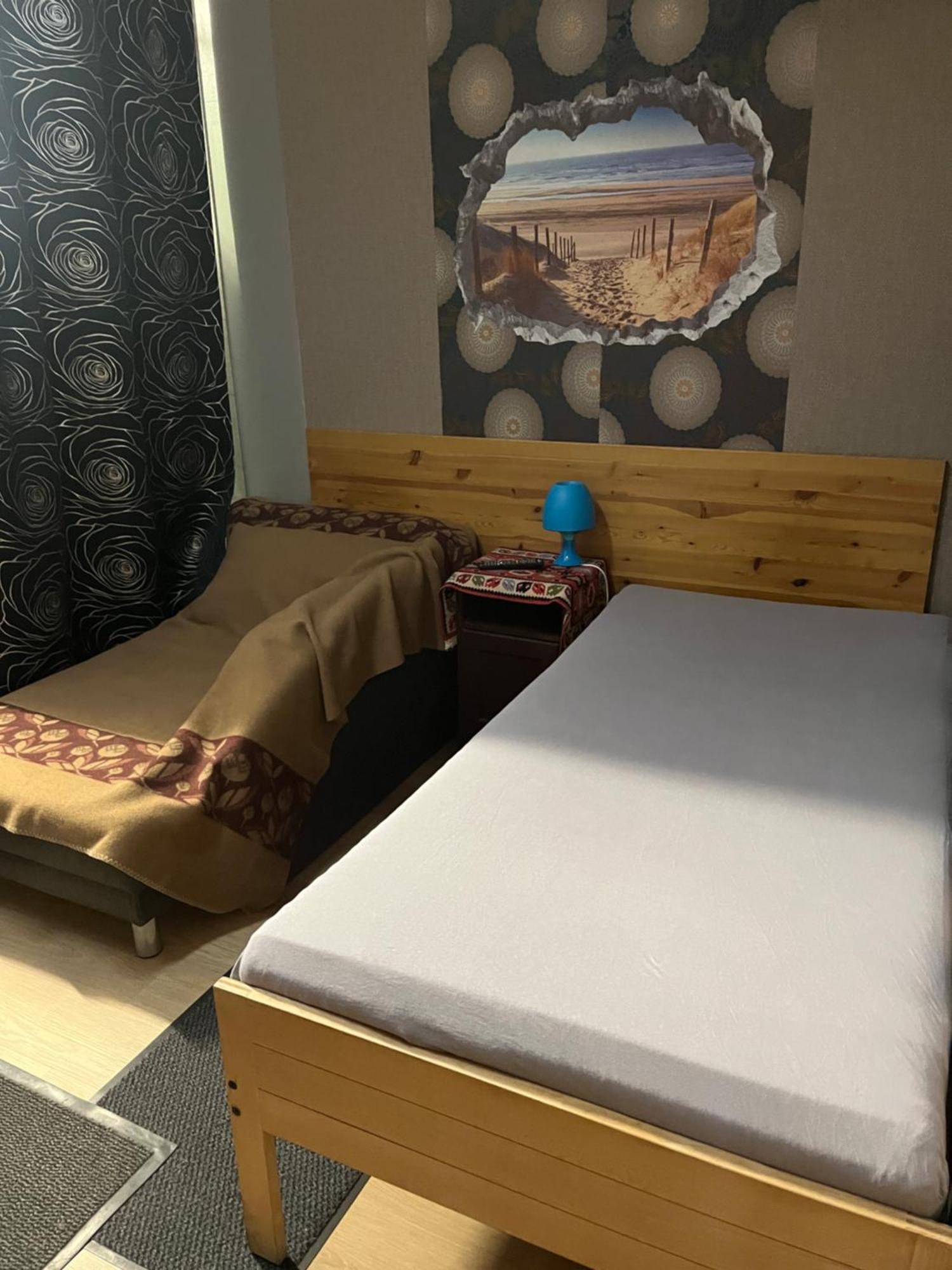 Hipokratios 3 Zimmer Mit Gemeinschaft Wc Fuerth Exterior foto